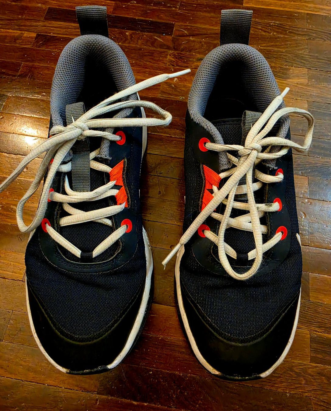Nike Schuhe für Jungen: blaue Nike Gr. 36 – Gebraucht aus Zürich von Londonista