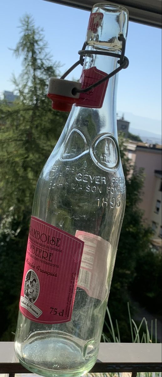 Verres, cruches & bouteilles: Bügelverschlussflasche 0.75 l – D'occasion à Zürich par bopeja