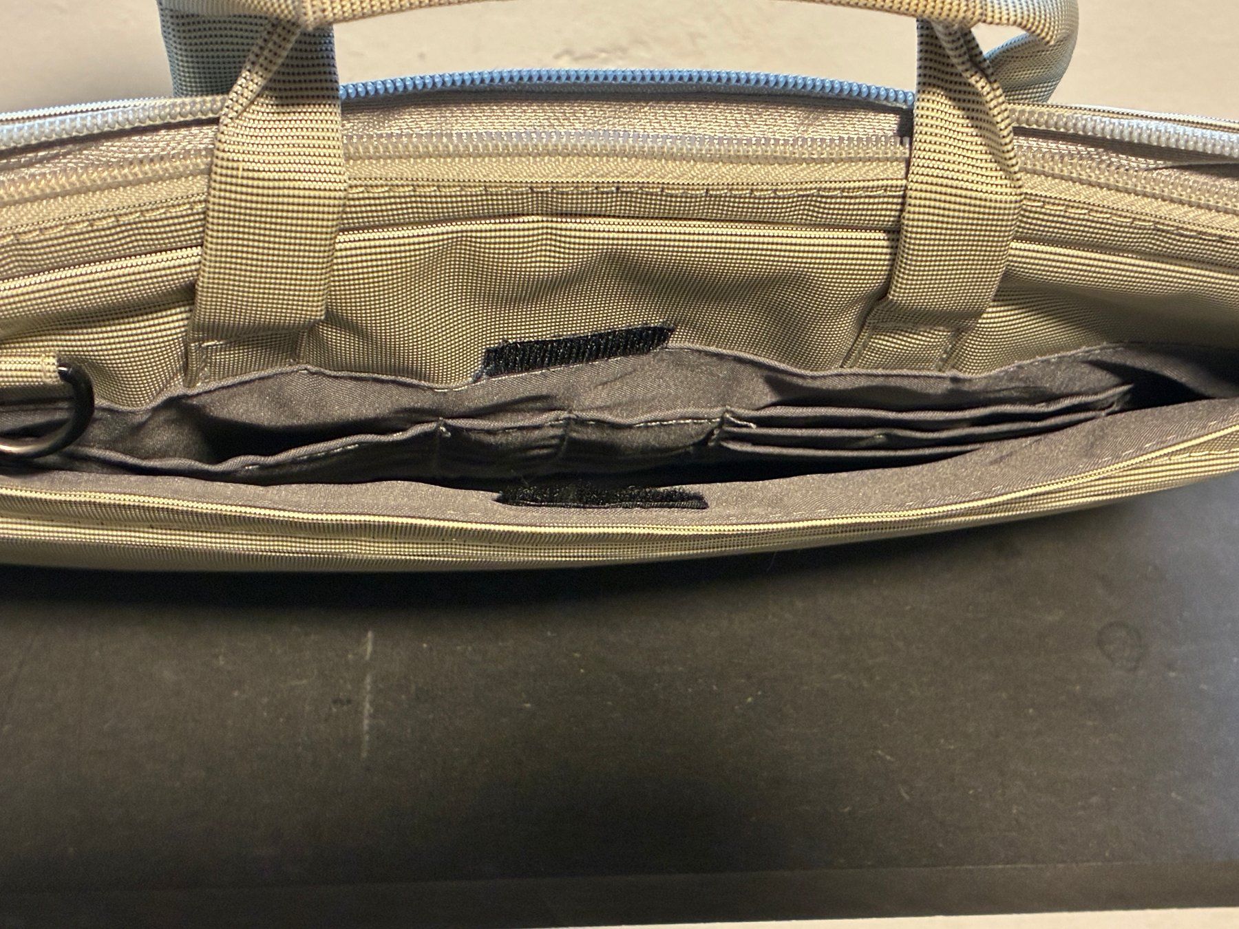 Taschen: Notebooktasche 17" – Gebraucht aus Schwerzenbach von parue85 1