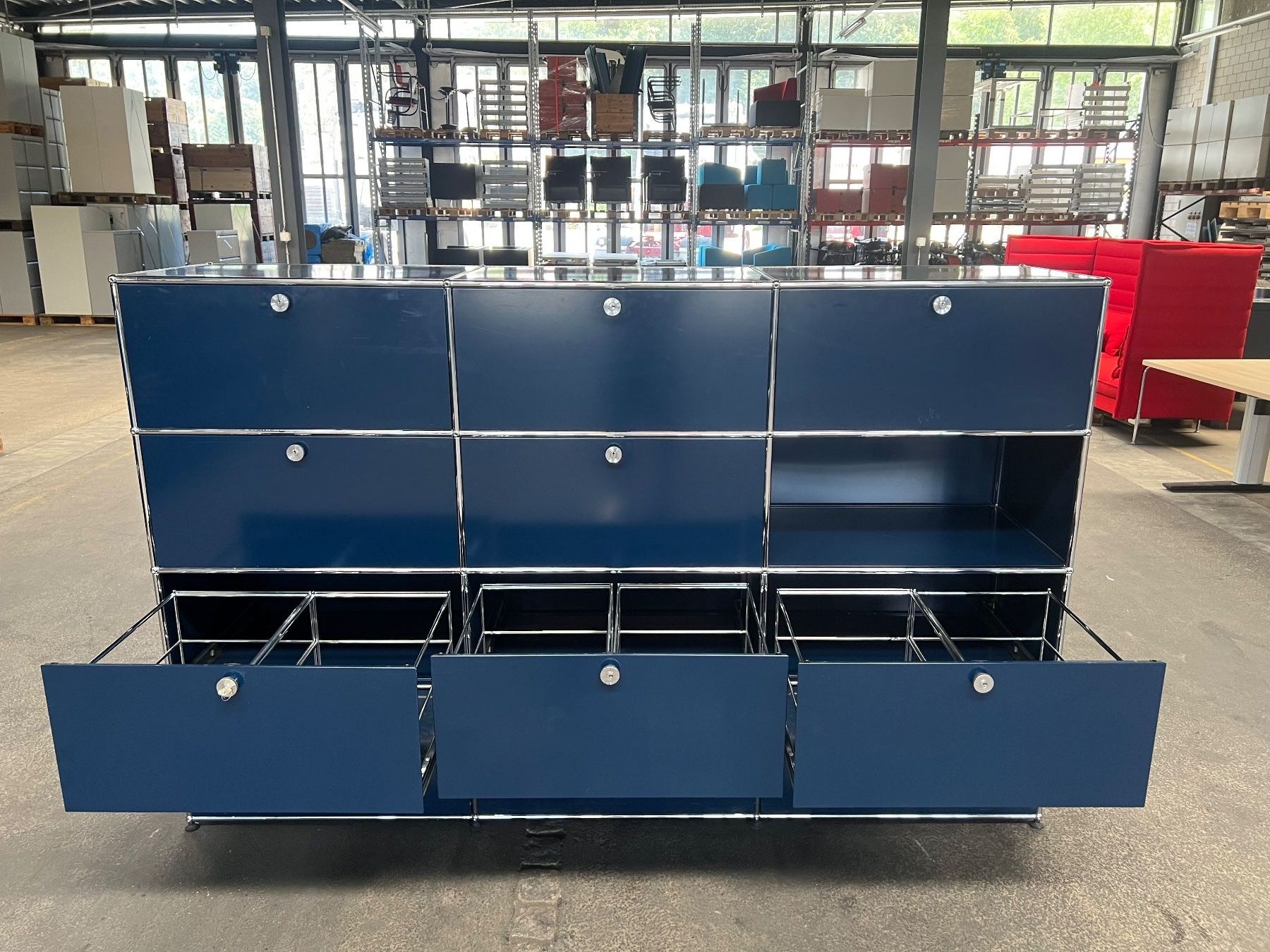 USM Scaffali: USM Haller Highboard 3x4 in blau – Usato da Wangen an der Aare venduto da TBYN 4