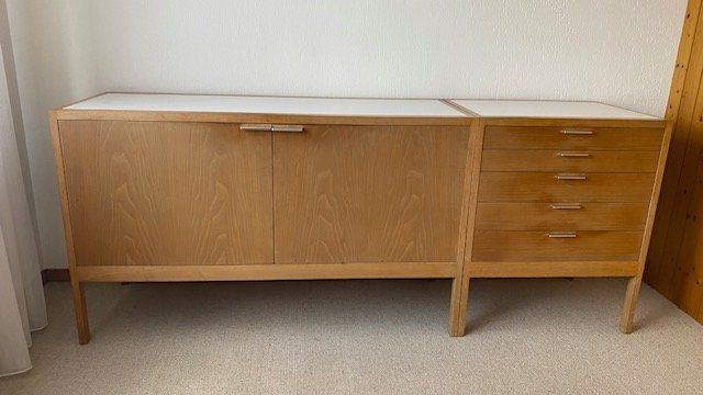Credenze: Massivholz Design-Sideboard, 2-teilig – Usato da Windisch venduto da wolfika
