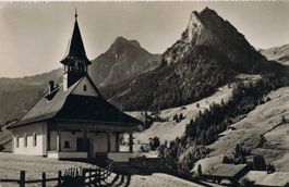 Kapelle Kiental mit Aermighorn und Bachfluh