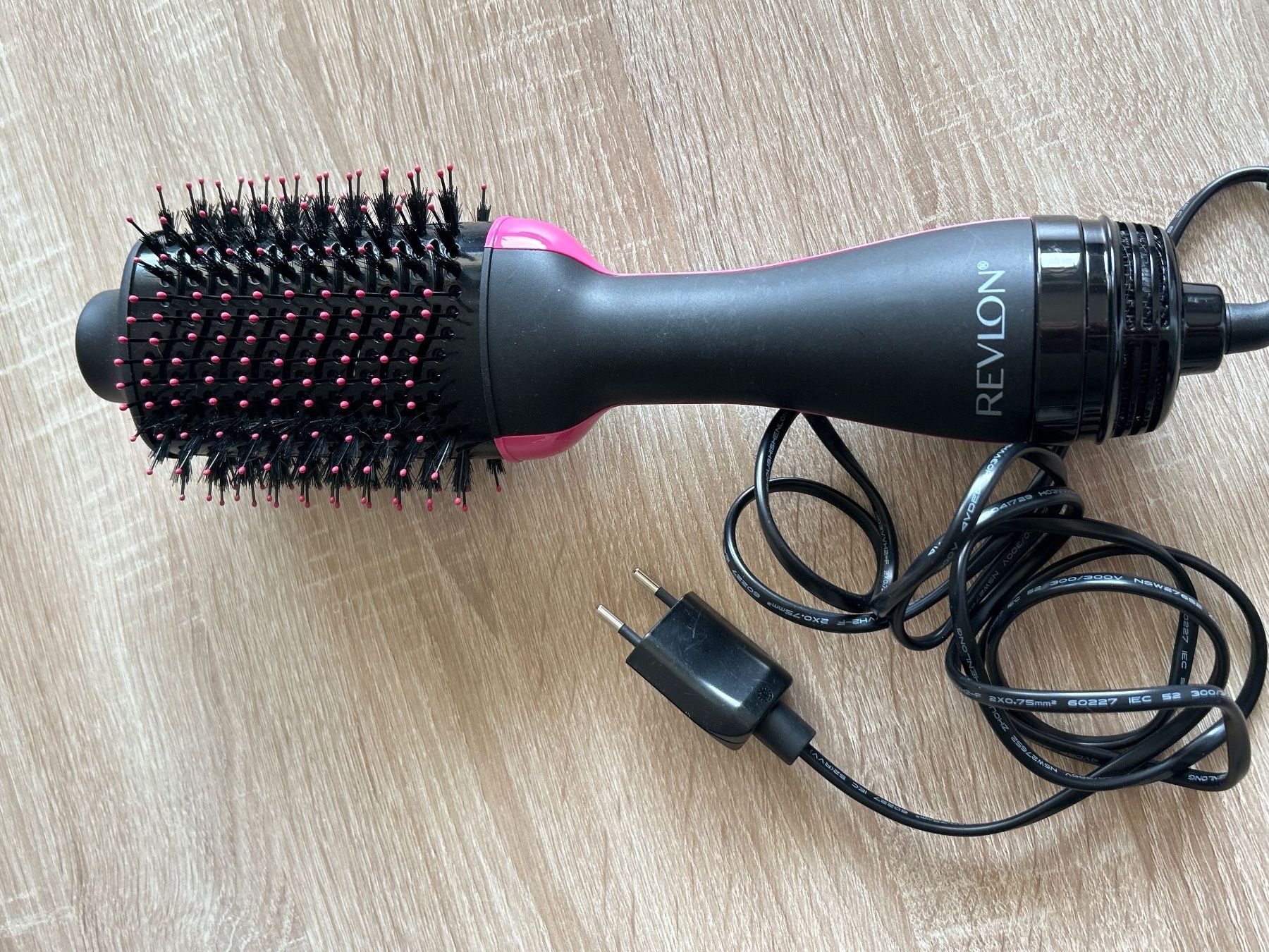 Revlon Föhn: Revlon One-Step Volumizer Warmluftbürste – Neu (gemäss Beschreibung) aus Brunnen von Nala2929 1