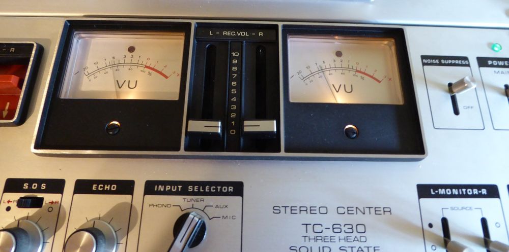 Sony Vintage TC-630 For Parts. 1 Set of Various Pieces