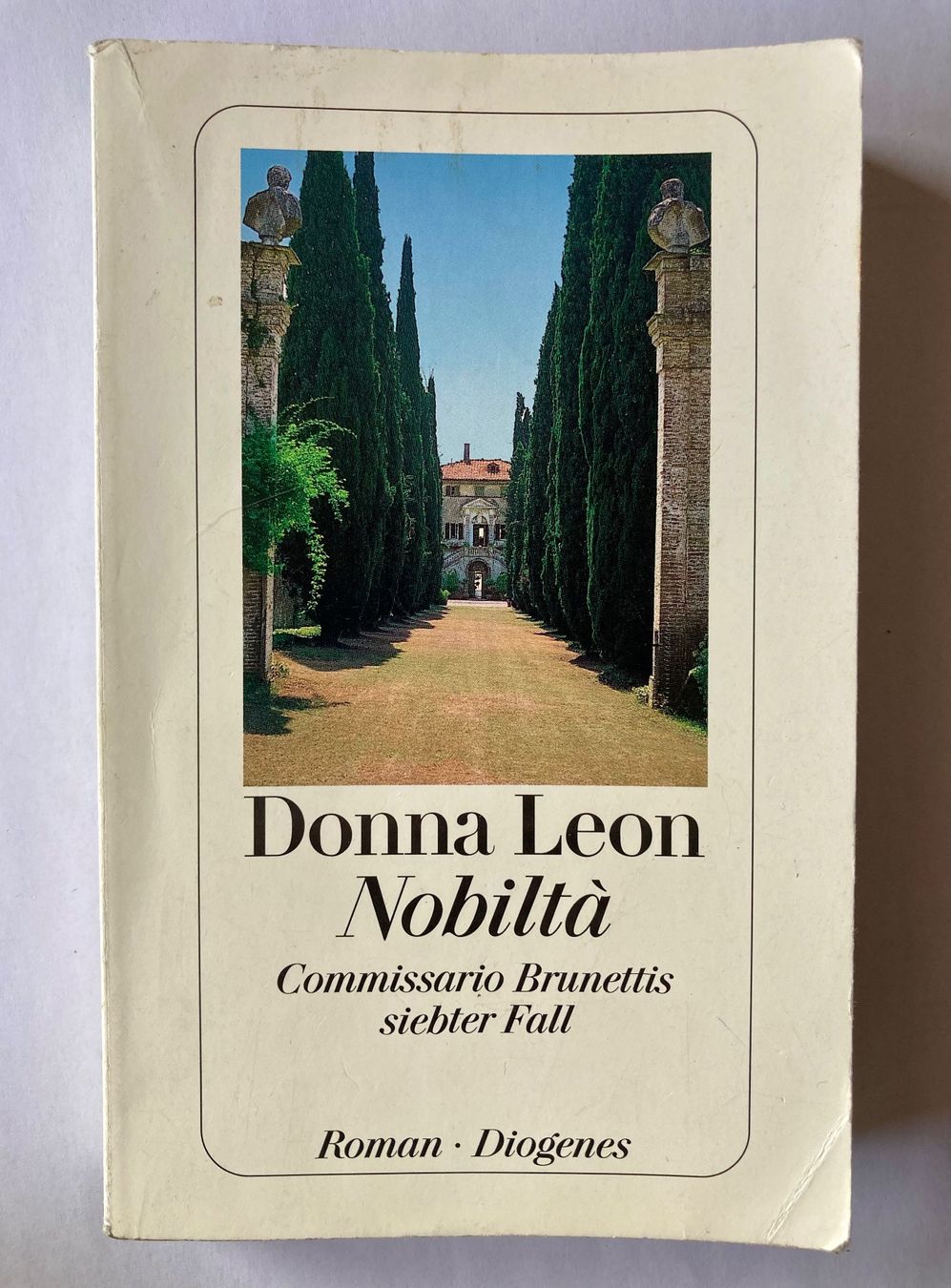 Libri: Donna Leon, Fall 7: Nobiltà - Taschenbuch – Usato da Bubendorf venduto da Alpenheidi