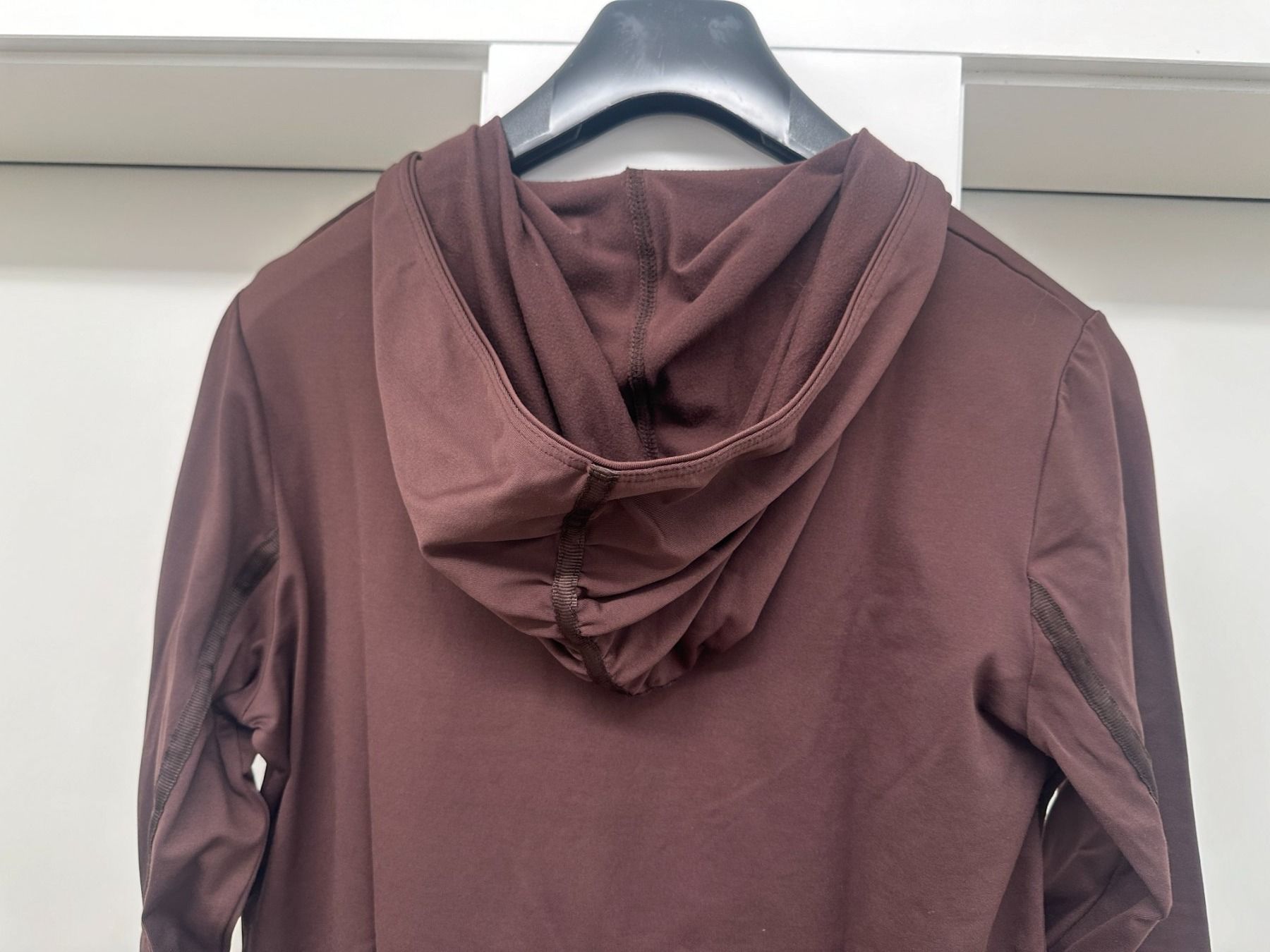 Bogner Maglioni & Felpe: Pullover mit Kaputze von Bogner (40) neuwertig – Usato da Urdorf venduto da Erika666 6