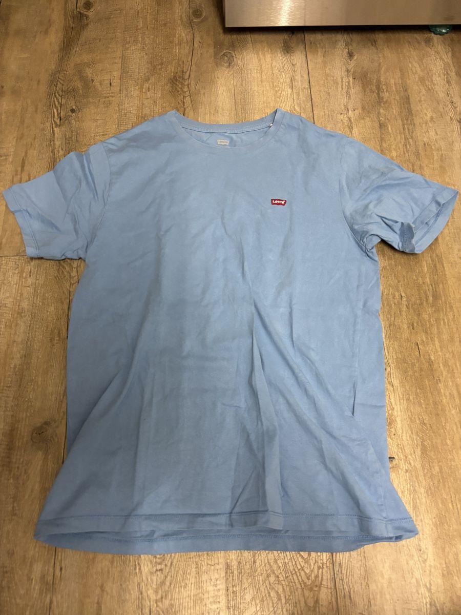 Levi's T-shirt: Levi’s T-Shirt – Usato da Wimmis venduto da Soccerfanshop
