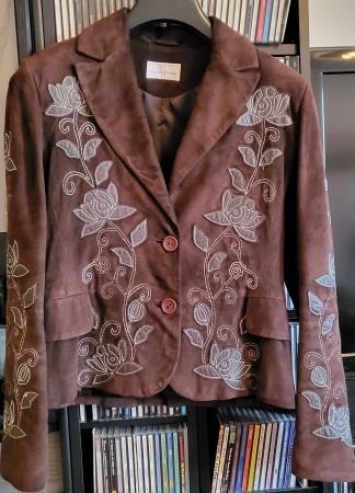 Blazer femme en daim avec applications en cuir, marron foncé
