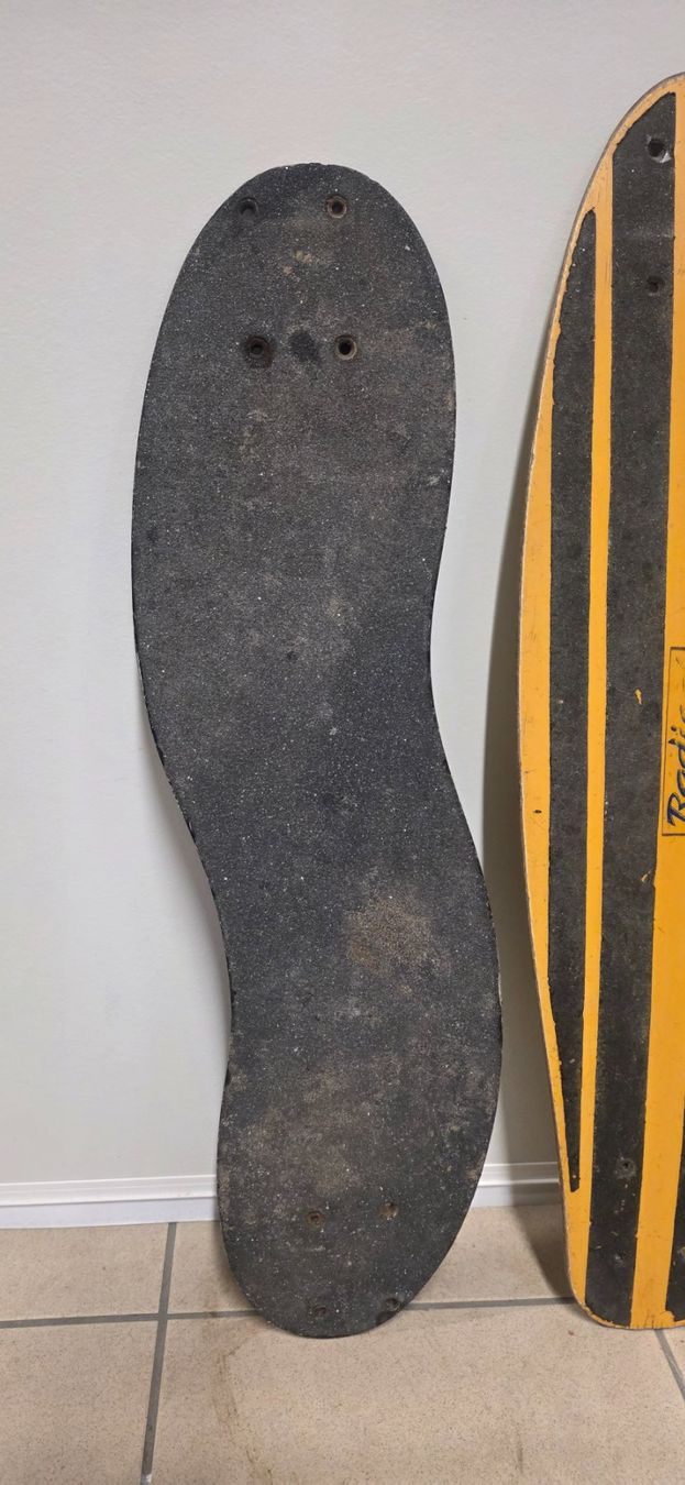 Skateboards: 2 Vintage Radical Skateboards – Usato da Zürich venduto da spin23 5