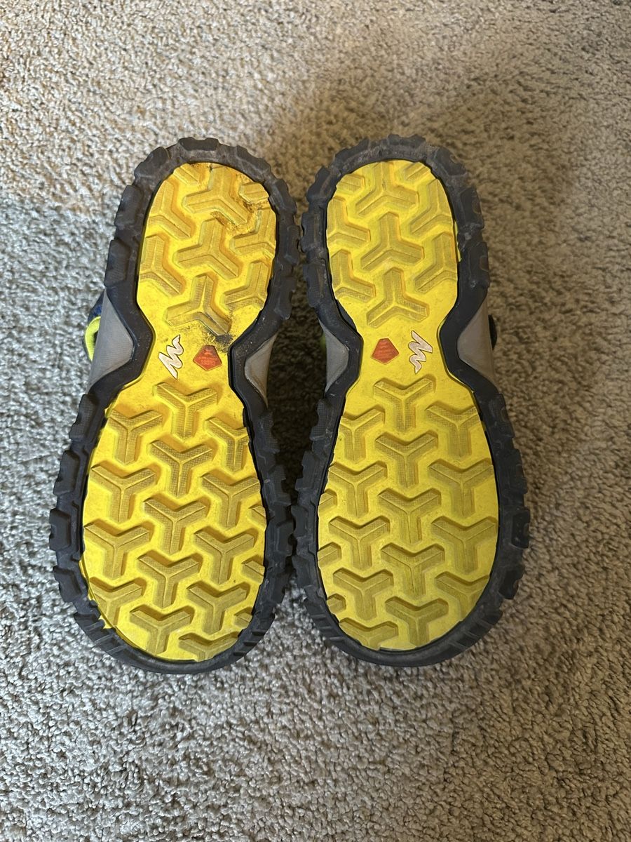 Decathlon Scarpe per ragazzi: Decathleon Sandals Gr. 33 – Usato da Büren an der Aare venduto da bradlee512 2