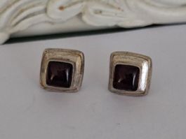 Herzige Silber Ohrstecker dunkel Rote Steine