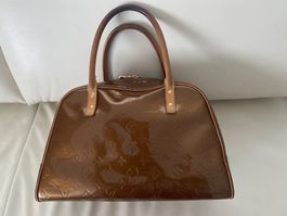 LOUIS VUITTON Tompkins Square Bronze Monogram Vernis, 36cm