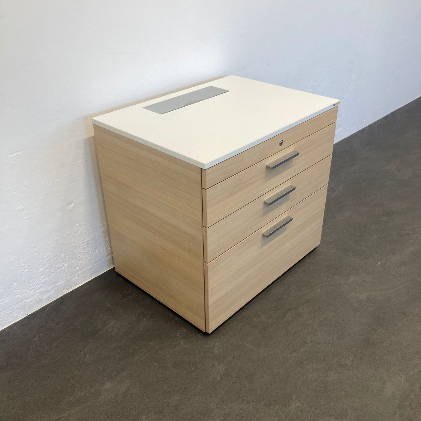 Cassettiere: Echo Classic Sideboard ohne Schlüssel – Usato da Schönenwerd venduto da mcofficeshop 2