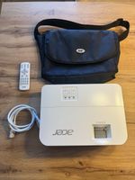 Acer Beamer 4K Projektor weiss 423 Lampenstunden
