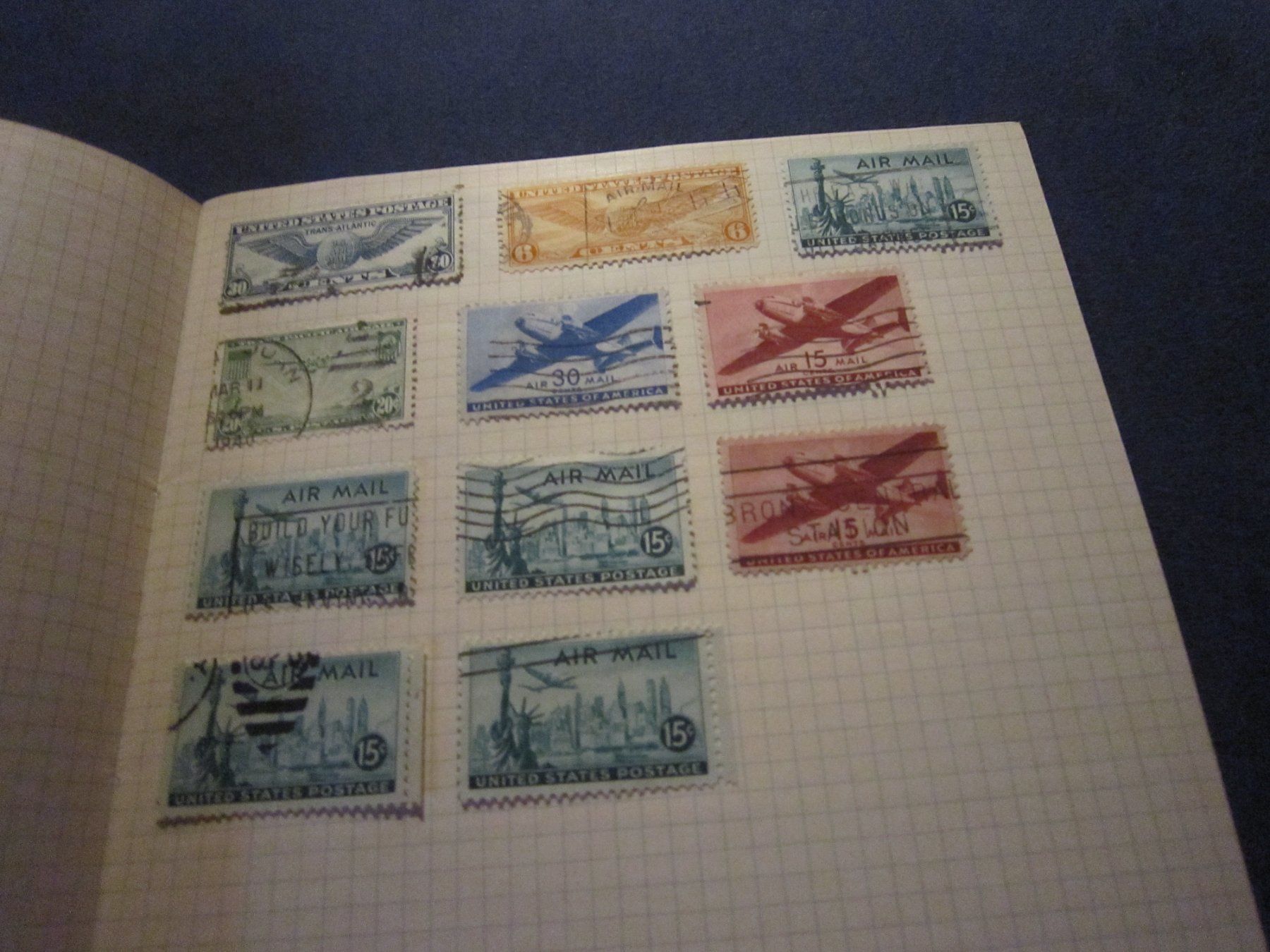 Tous les timbres: Büchlein mit Marken WELT – D'occasion à Giubiasco par sal_9j6w 4