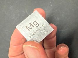 Magnesium, Elementwürfel mit Gravur 1 Zoll (2.54 cm), 27 g