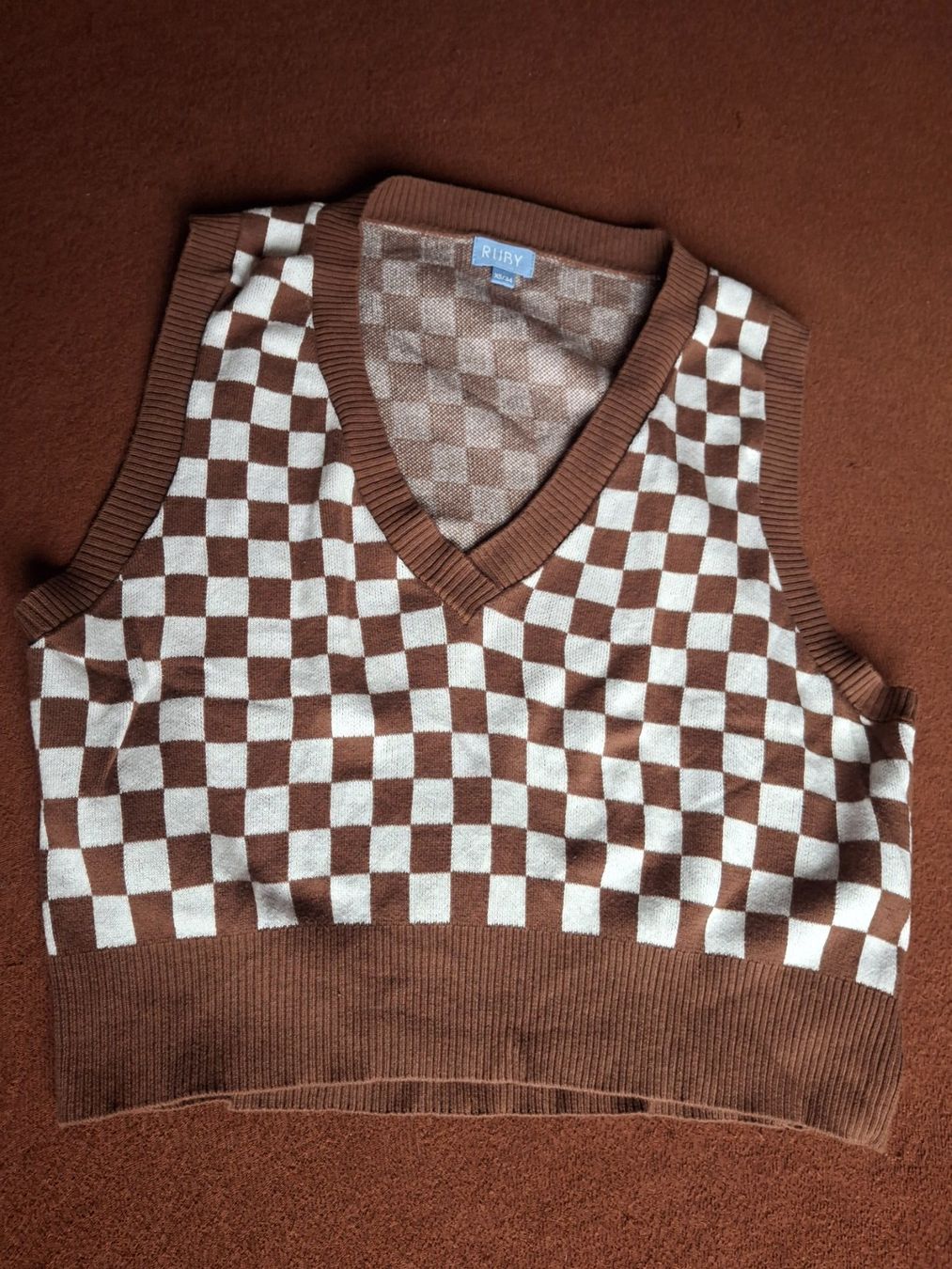 Pullover & Sweatshirts: Débardeur - pull sans manche col en V taille XS marque Ruby – Gebraucht aus Villiers von san_jn5w