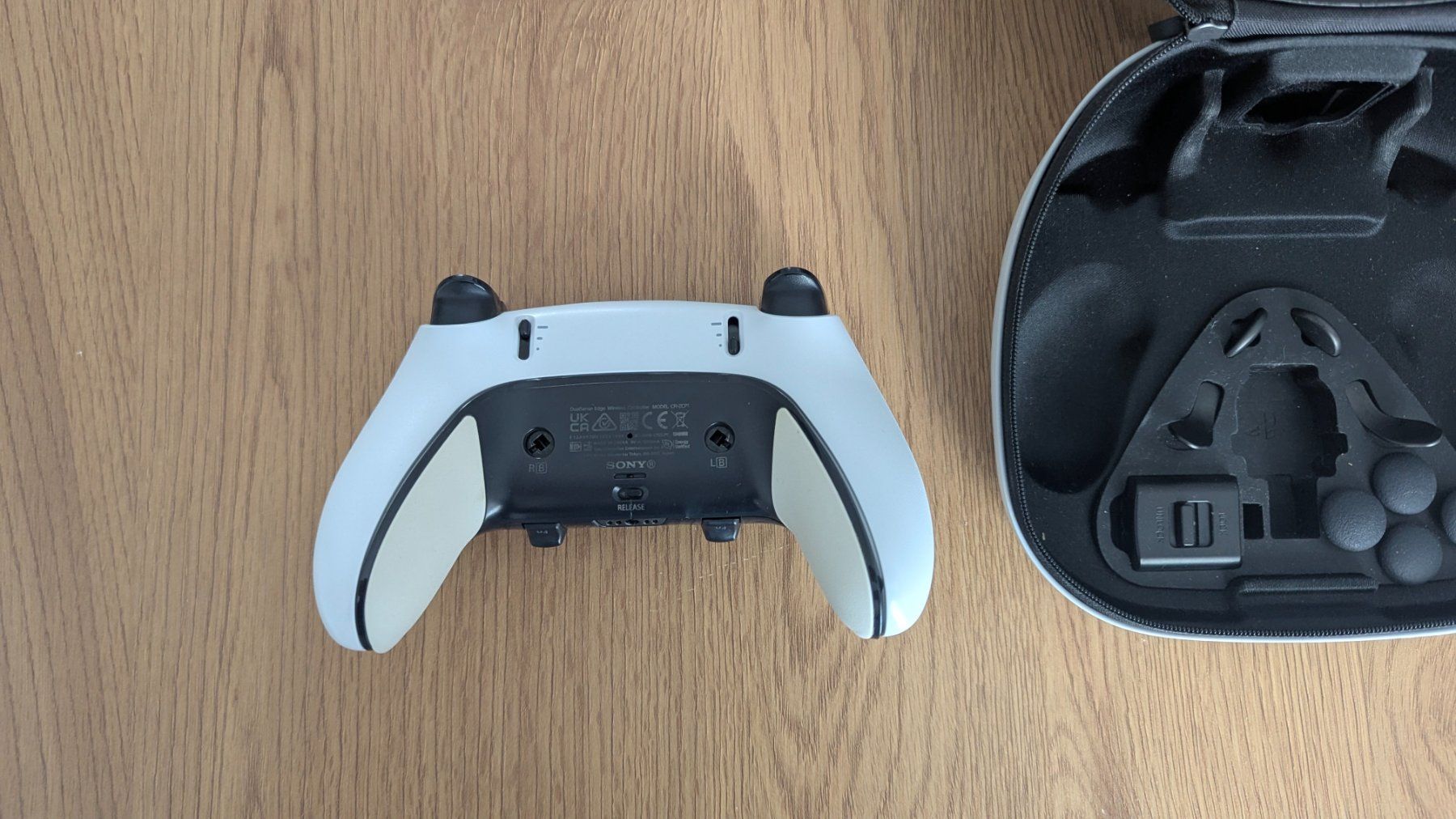 Sony Controller: PS5 DualSense Edge Controller inkl. Original-Hülle & Zubehör – Usato da Wettingen venduto da miguel.mca 2
