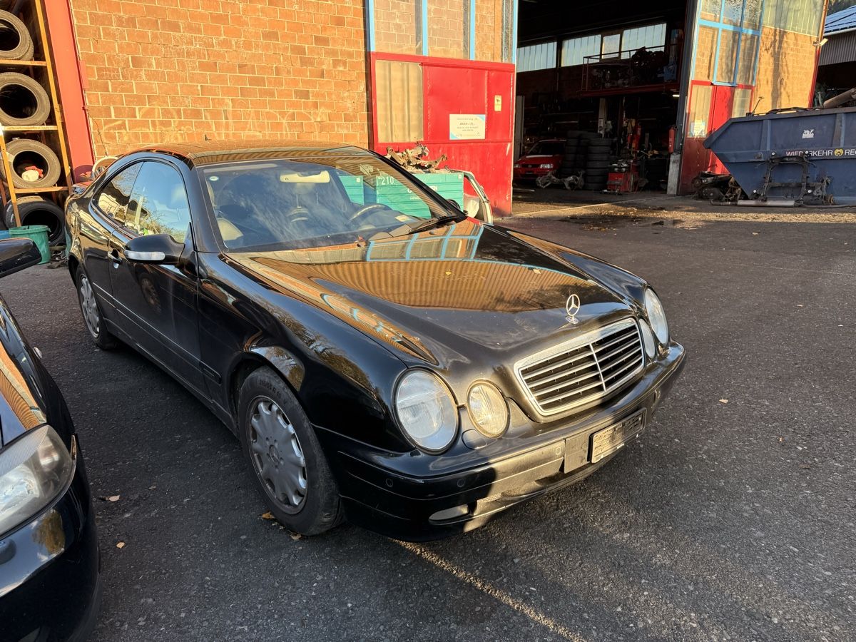 Mercedes-Benz Tutti pezzi di ricambio auto: Mercedes CLK  Ersatzteile – Usato da Udligenswil venduto da Sch2s 2