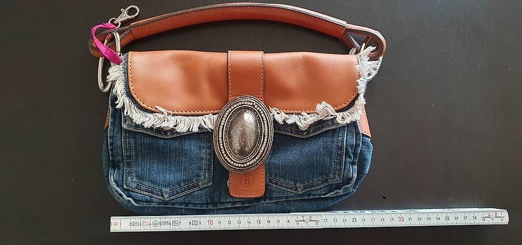 Taschen für Damen: BOGNER JEANS Handtasche – Gebraucht aus Luzern von slu_f6p8 1