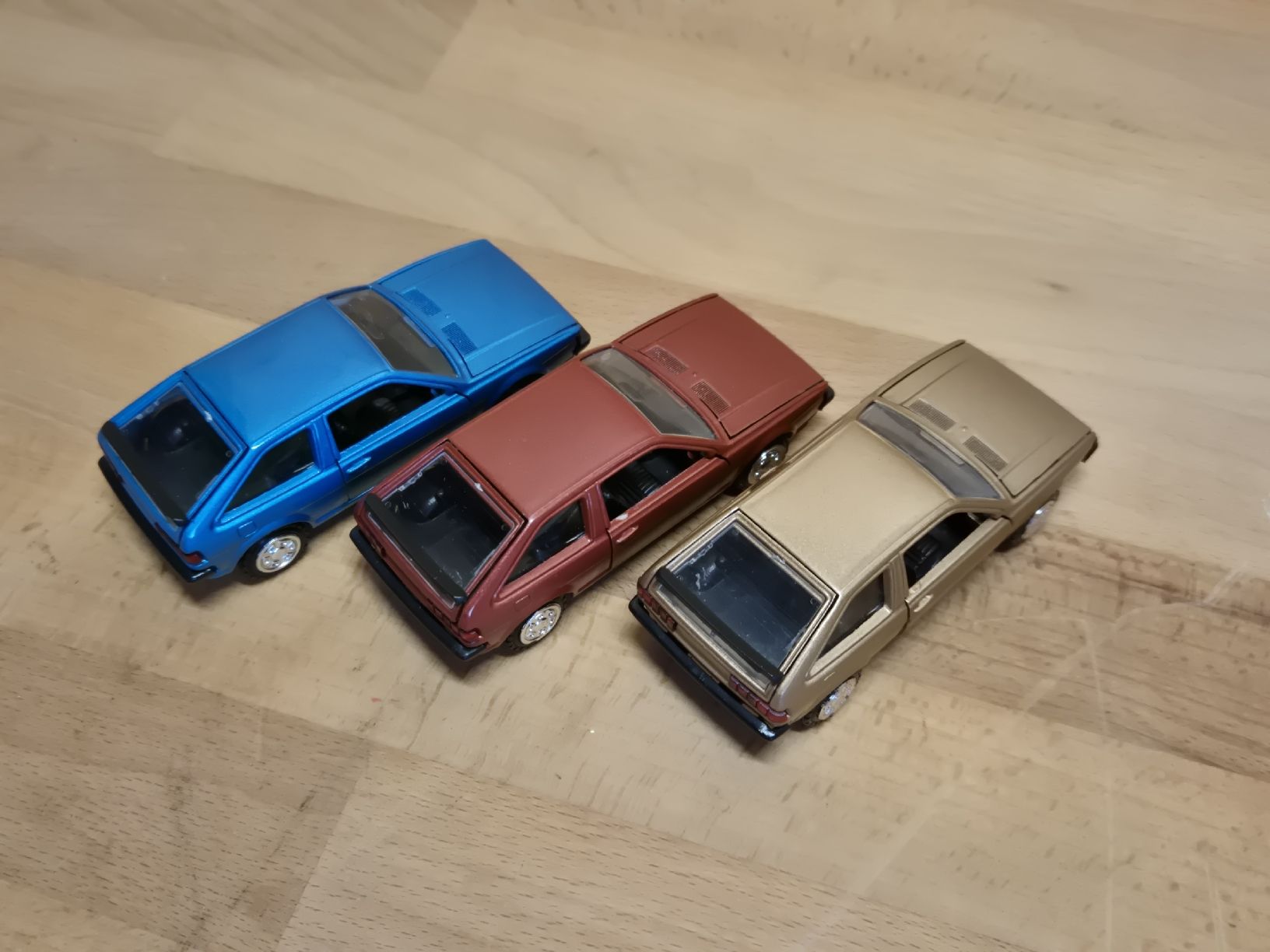 Conrad Modellini d'auto: VW Scirocco 2, 3 Stk. Conrad Modelle, Top Zustand! – Nuovo (secondo la descrizione) da Kirchberg SG venduto da Karmann53 3