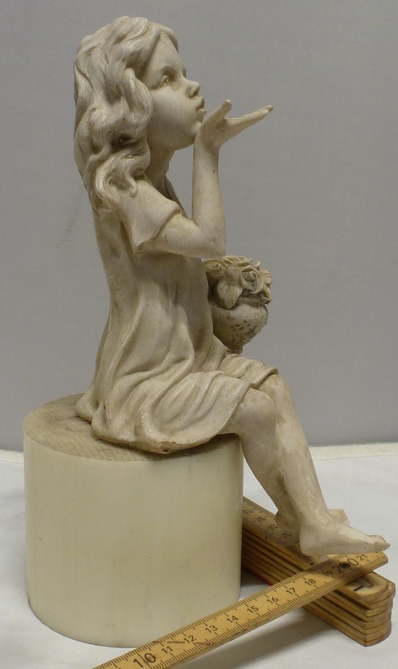 Statuette: Engels-Dame Sitzend ohne Flügel – Usato da Murgenthal venduto da B.StM 4