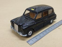 Modellauto Corgi Austin London Taxi schwarz