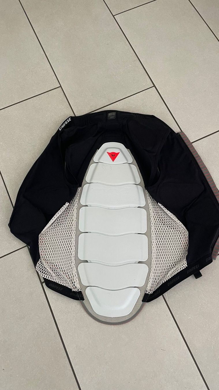 Protezioni & Imbottiture: Rückenpanzer Dainese Herren – Usato da Neuenhof venduto da Kiwi78