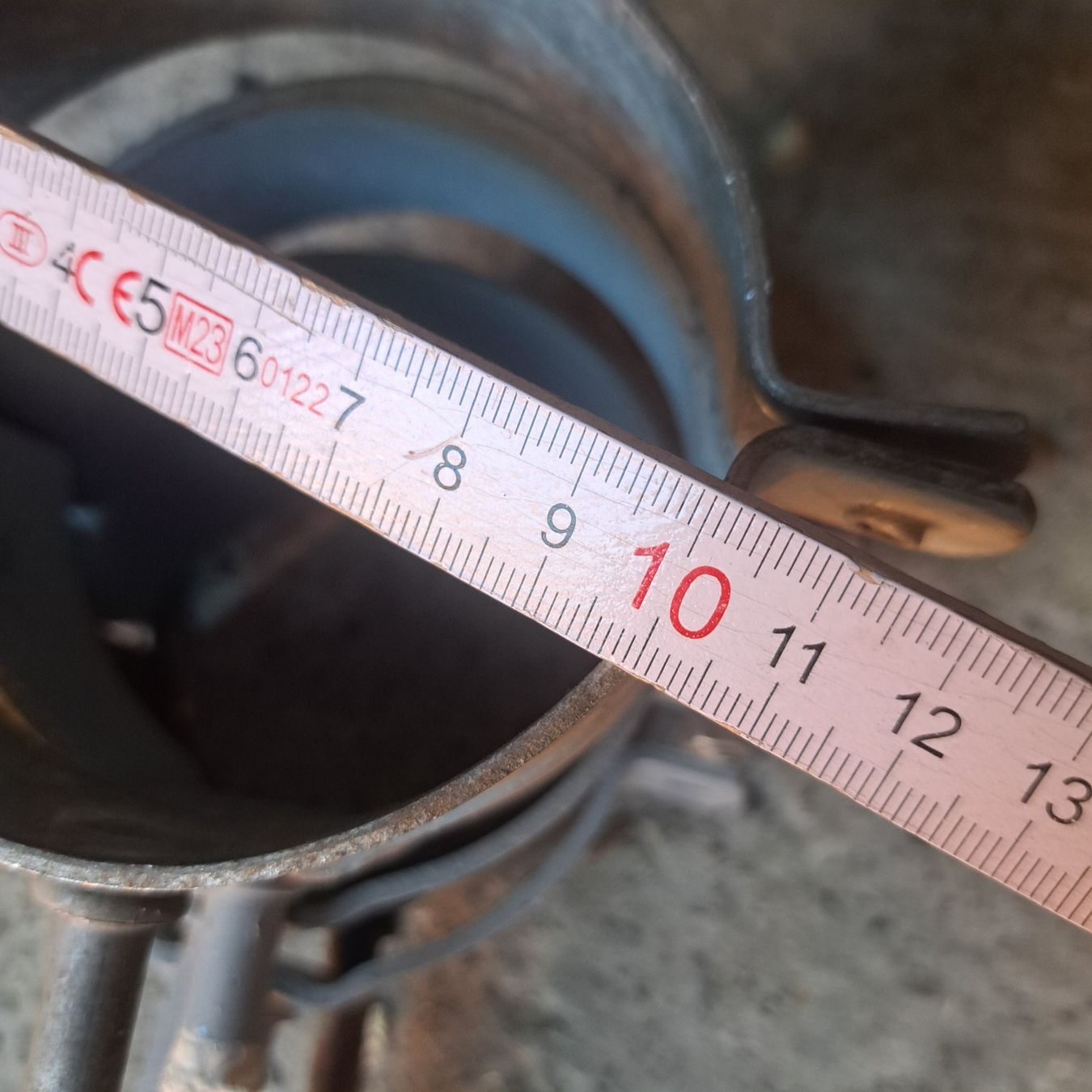 Altri materiali da costruzione: divers rohrschellen kupfer – Usato da Benzenschwil venduto da 007tinu 3