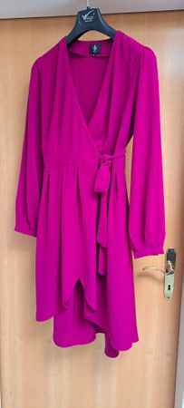 Sehr schönes pinkes Kleid von 4F, Gr. 42