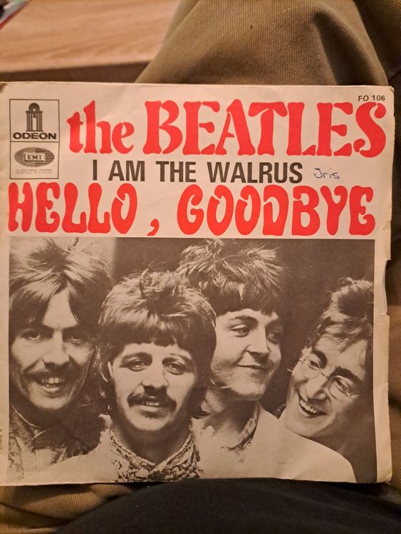the BEATLES I AM A WALRUS/HELLO, GOODBYE (Gebraucht) in Uetendorf für CHF 5 - mit Lieferung