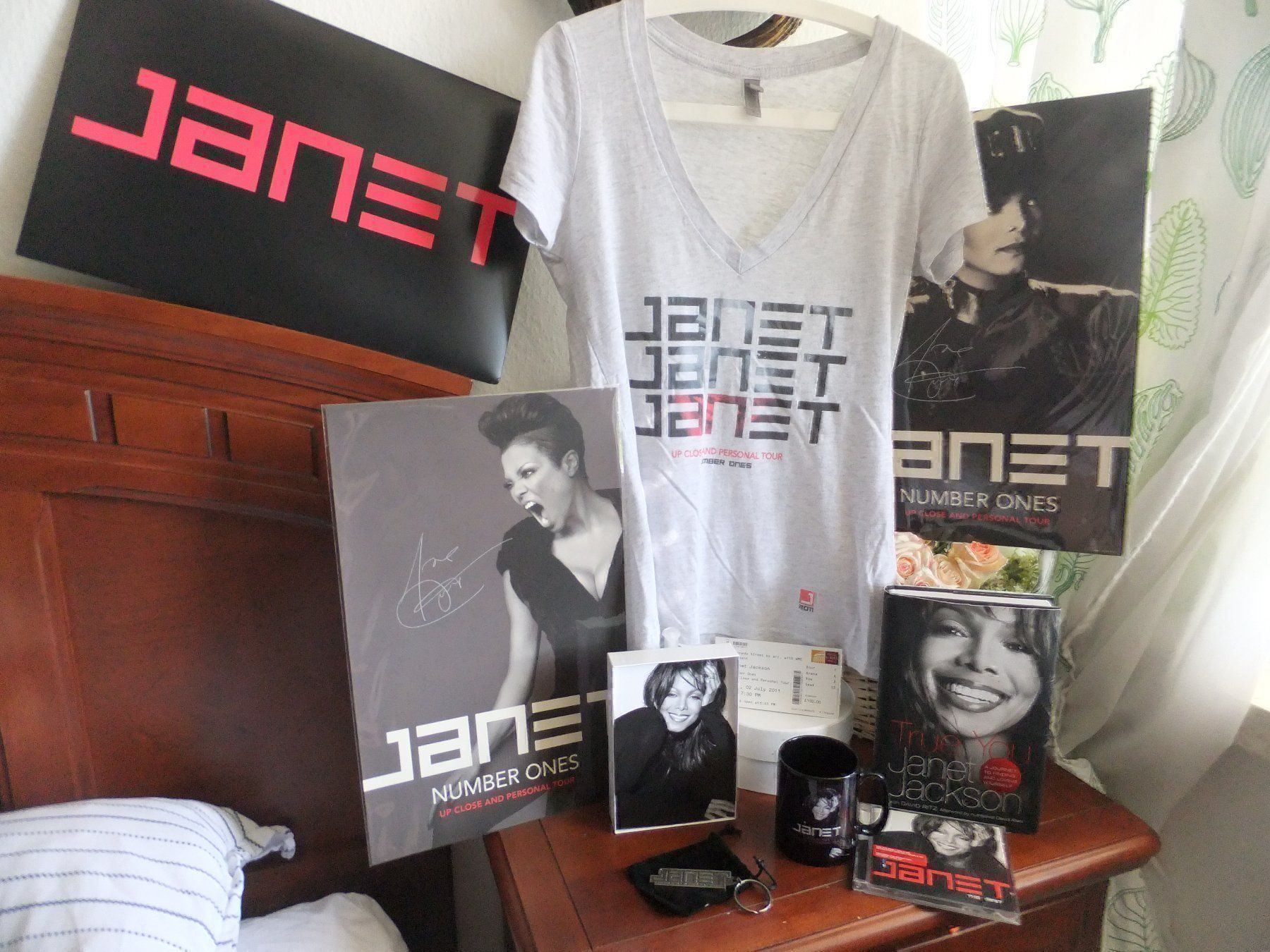T-shirt: Janet Jackson Fan-bundle Memorabilia – Usato da Basel venduto da iulia_haul 5