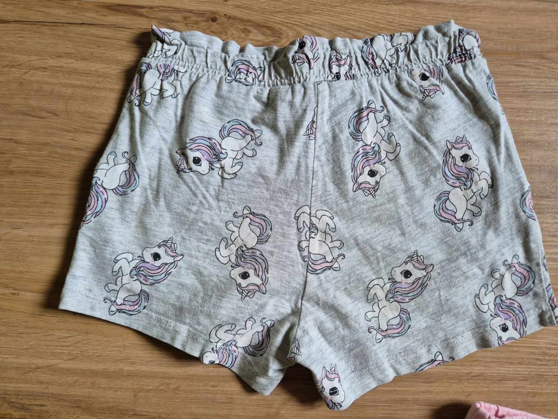 Pantaloni: Shorts Gr. 110/116 – Usato da Giswil venduto da 0G6 3