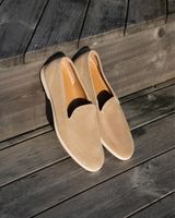 Elegante Wildleder-Slipper, Grösse 43, Top Zustand