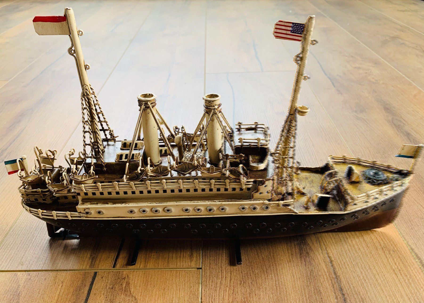 Kit di modellismo & Modellini statici: Modellbau HANDMADE 1:20 MARKLIN 37cm XXL – Nuovo e nell'imballaggio originale da Bergdietikon venduto da shopAgent