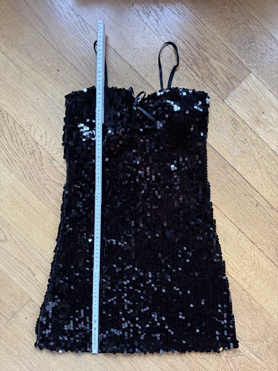 Robes: Schwarzes Paillettenkleid, strech – Neuf (Voir description) à Nesslau par laurazimtstern 1