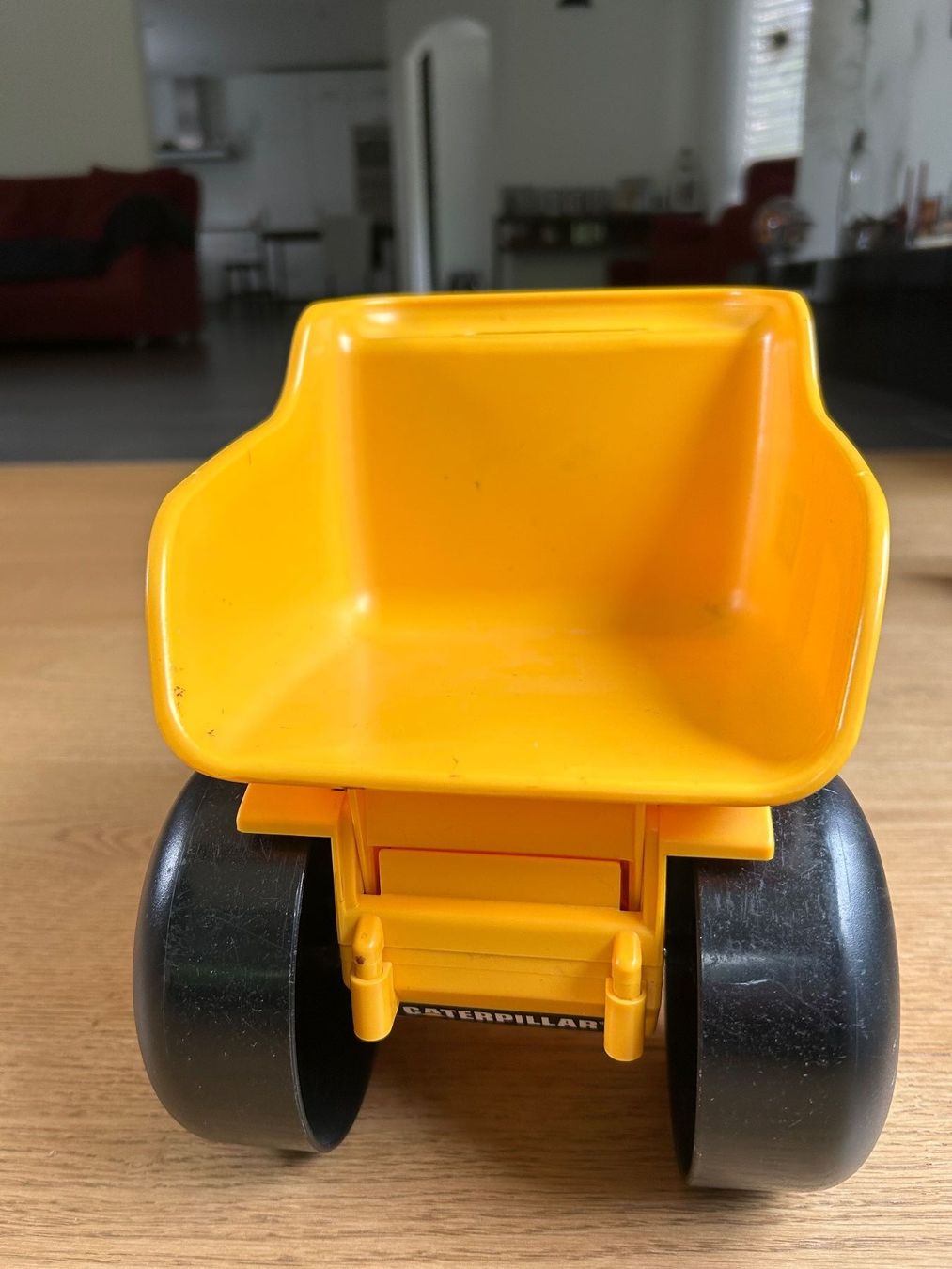 Giocattoli: CAT- Kipperauto mit  Licht – Usato da Rothrist venduto da szc_9dg5 4