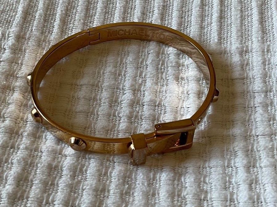 Michael Kors Bracciali & Braccialetti: Buckle Bracelet Michael Kors doré – Usato da Crissier venduto da Fiona_yz23 1