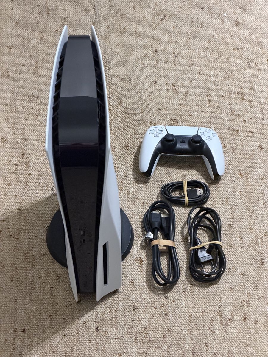 Sony Konsolen: PS5 disc version – Gebraucht aus Leuzigen von 3297 1