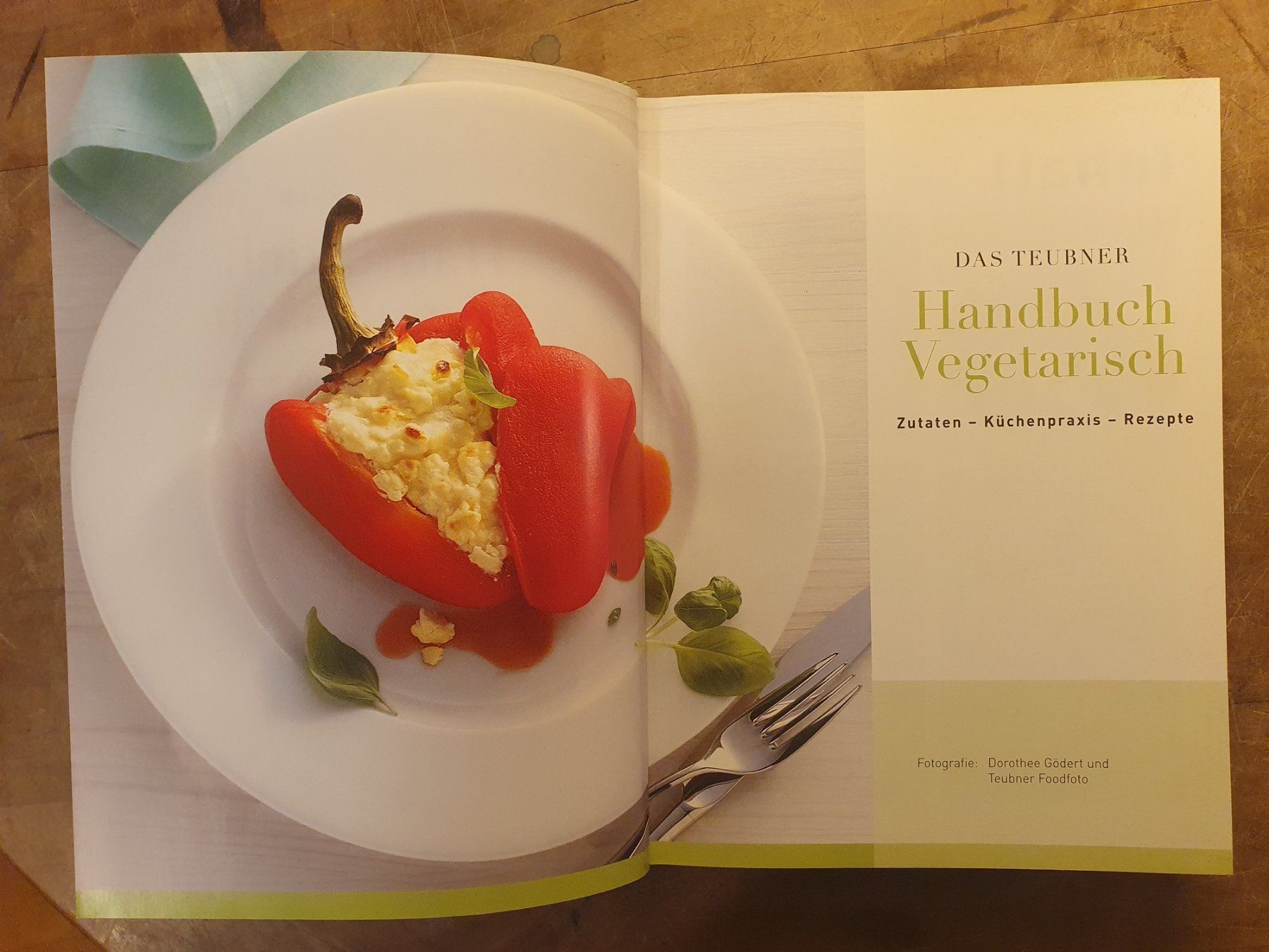 Libri: Das Teubner Handbuch Vegetarisch – Usato da Zürich venduto da dialout 2