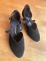 Ball- und Tanzschuhe