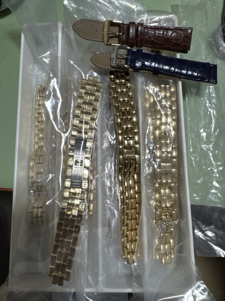 Mido Bracciali & Braccialetti: 15 bracelets MIDO Neufs 20 mm – Nuovo e nell'imballaggio originale da La Chaux-de-Fonds venduto da lida2005 1