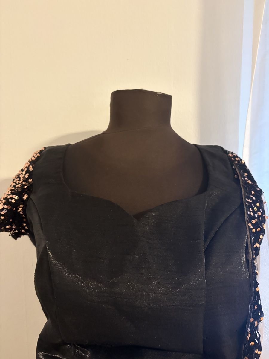 Kleider: Indisches Outfit schwarzer customized lehenga – Neu (gemäss Beschreibung) aus Bösingen von ash_jnn8 2