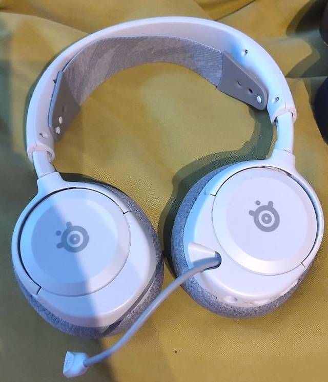 Kopfhörer: Steelseries Kopfhörer – Gebraucht aus Bern von Nyyks