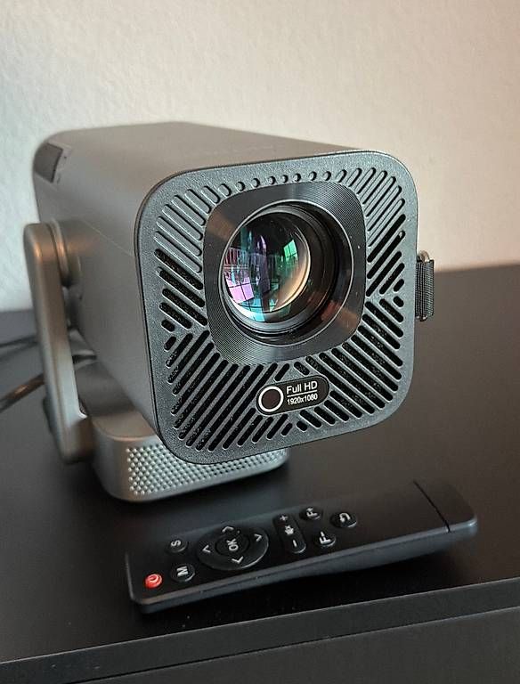 Home Cinema: Mini Beamer Video Projektor FHD – Usato da Hoeri venduto da negoziation