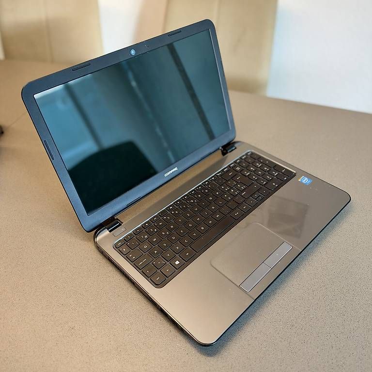 Notebooks: Compaq 15-a079sz Laptop – Gebraucht aus Steinach von duju2018