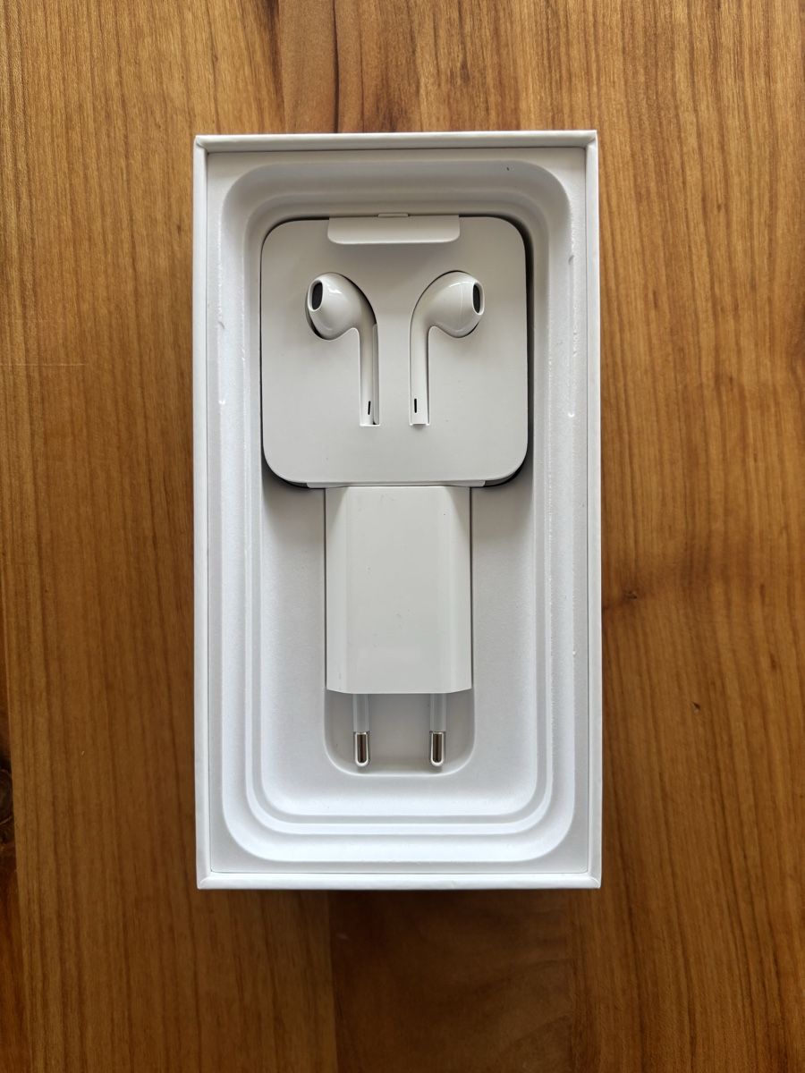 Apple Handys / Smartphones: IPhone 11 mit Zubehör – Gebraucht aus Würenlos von Jules99 6
