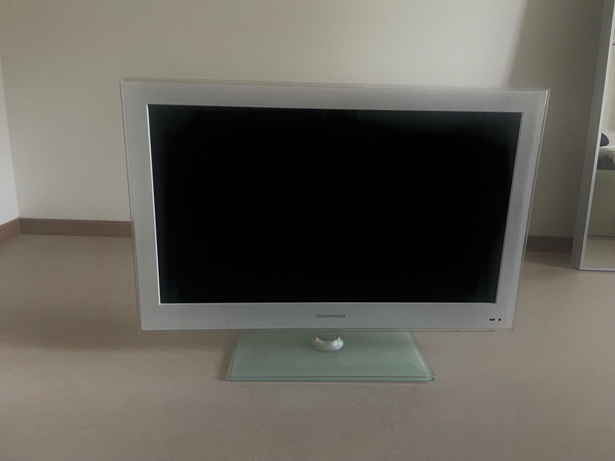 Thomson Televisori: THOMSON LCD TV 2012 – Usato da Zürich venduto da angielm