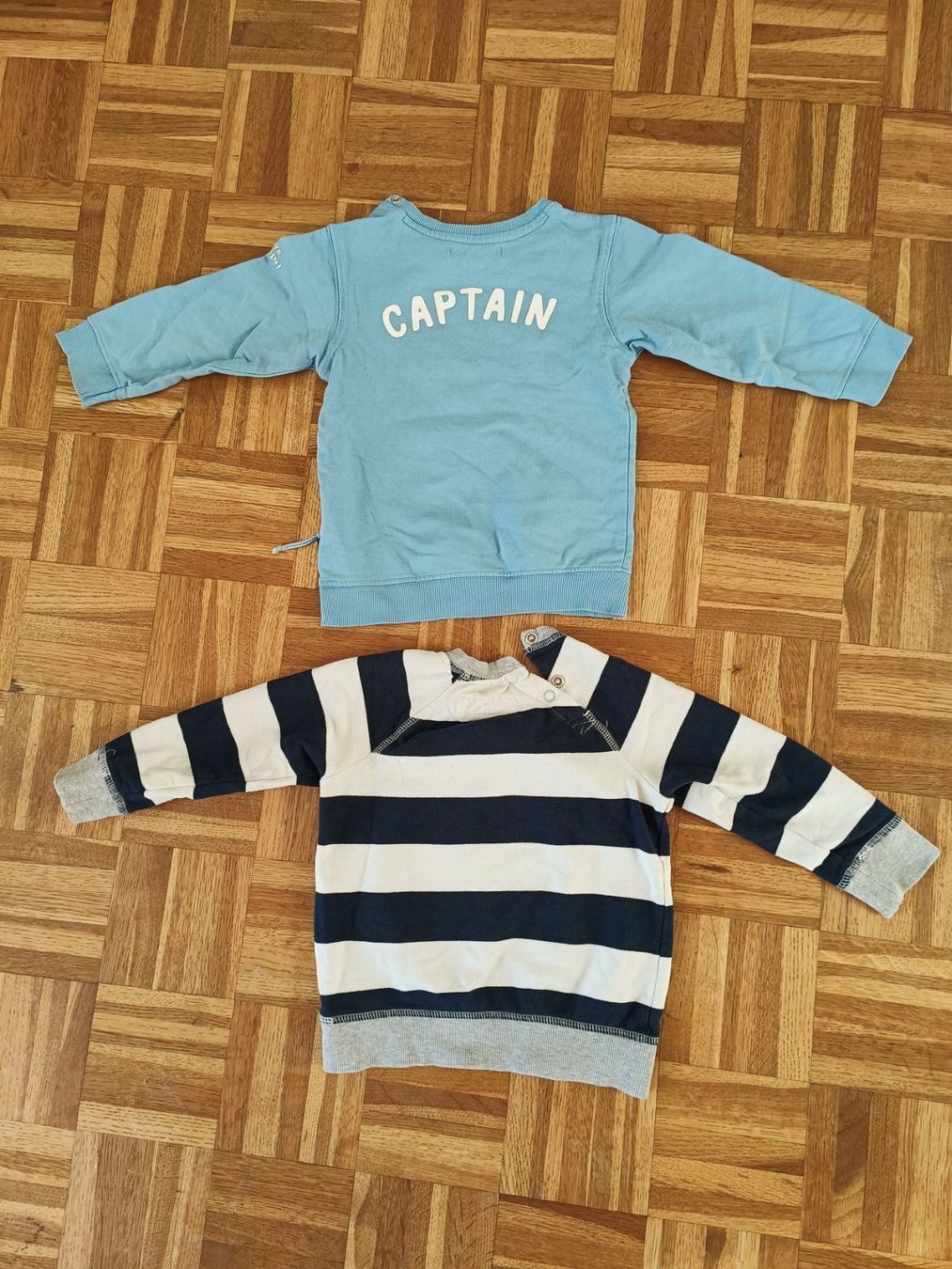 Maglioni & Felpe: H&M/Staccato 2x Pullover Gr 86 Jungen Captain blau gestreift – Usato da Oberhofen Thun'see venduto da cri_6md2 2