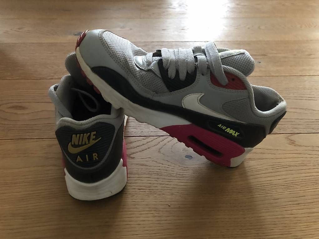 Scarpe da donna: Nike Air Max 90 – Usato da Effretikon venduto da mausi212 1